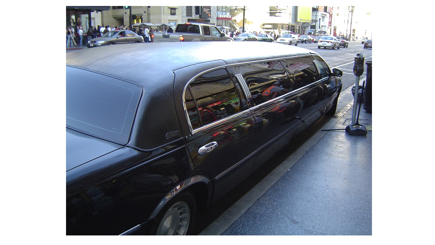 Rent Limo in Shanghai